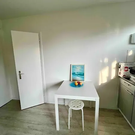Gemuetliche 1,5 Wohn.: Komfort Und Still